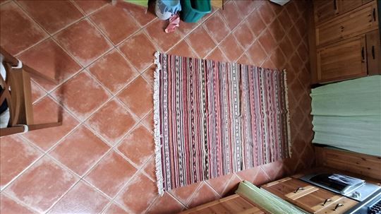 Tepih 210x140cm