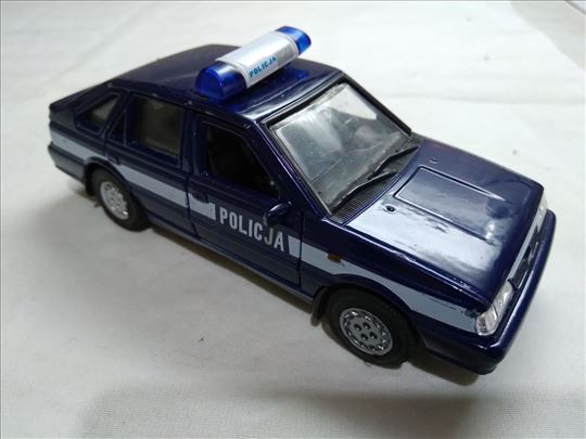Welly Polonez Caro Plus Policja, Kina,oko 1:38 (11