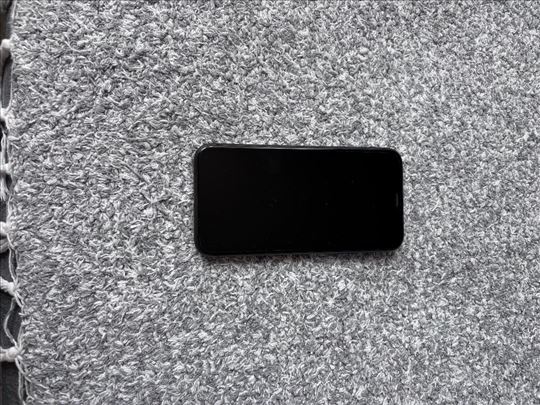 iPhone 11 64GB – Odlično stanje