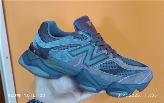 Nove patike new balance 9060