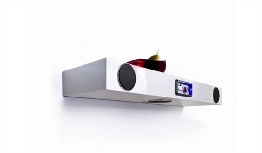 Bluetooth zvucnik - polica sa zvucnicima retkost