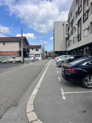 poslovni prostor Ledine 