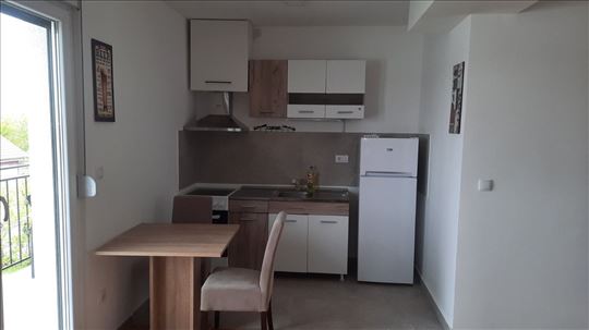 Novi Beograd,Ledine,izdajemo 1.5 soban nov stan