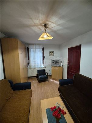 Izdajem jednosoban namesten stan na Karaburmi