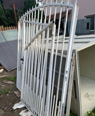 Metalna kapija, povoljno