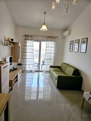 Apartman na 1j liniji! CG Bar
