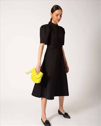 На продају PS хаљина, ношена само једном