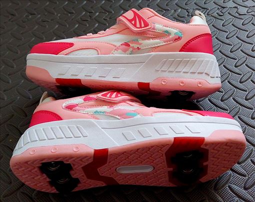 Patike roleri 2u1 šarene pink ili lilac,ima brojev