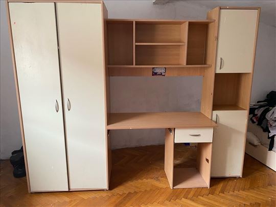 Prodajem komplet ocuvanu deciju sobu