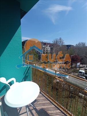 Izdaje se stan u Dušanovoj ulici