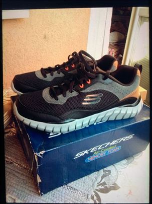 Patike Skechers broj 43 