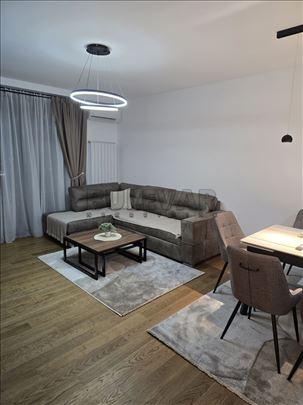Izdaje se neuseljavan stan u novom kompleksu Plane