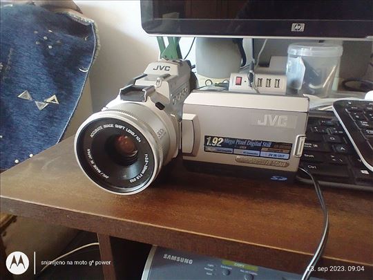JVC GR-DV2000 miniDV video kamera