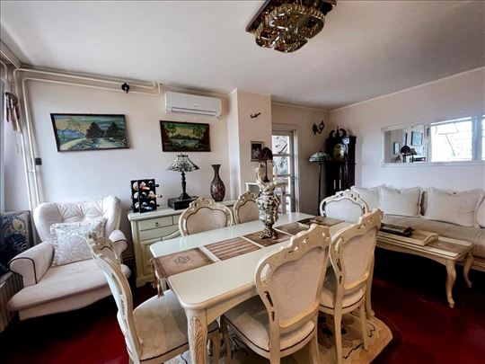 Banjica, renoviran, tri terase
