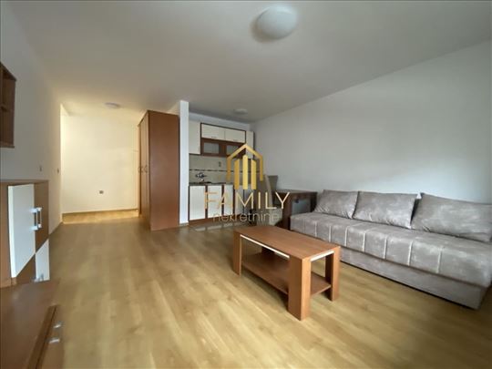 Garsonjera od 35m2 u blizini Sajam kompleksa, 250 