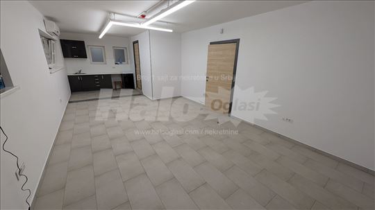 Izdaje se 78m2 visoko prizemlje, zaseban ulaz 