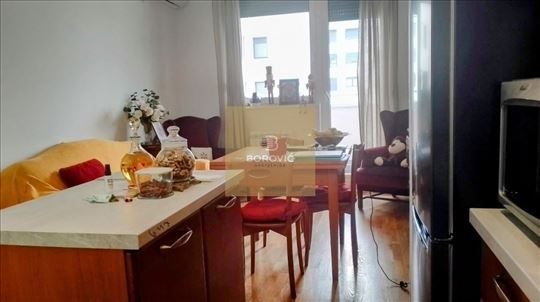 Lux stan kod Aviv parka, 65.21m2, vpr