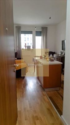 Lux stan kod Aviv parka, 65.21m2, vpr