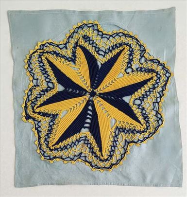 Za jastuče, zidnjak ili nešto treće  42 x 39 cm 