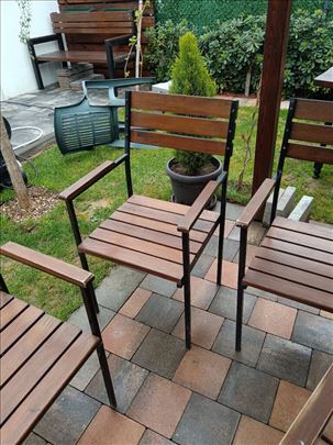 Klupa, četiri stolice i sto