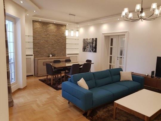 Krunska, 105m2,trosoban,renoviran,mogućnost garaže