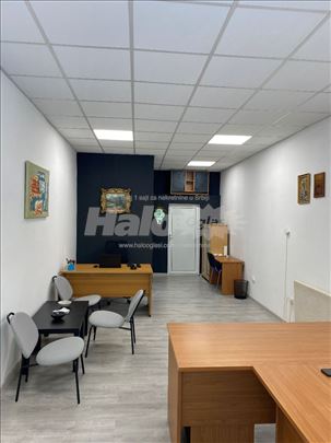Lokal 30m2+ Magacin 20m2 Tržni Centar Stankom