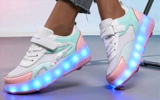 Patike roleri 2u1,usb punjive,šarene,ima brojeva