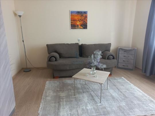 Bulevar Kralja Aleksandra, Đeram pijaca, 45 m2