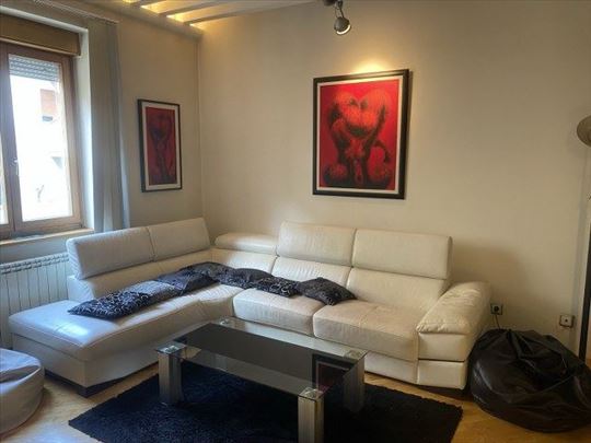 Kapetan Mišina, 95m2, trosoban, renoviran salonac