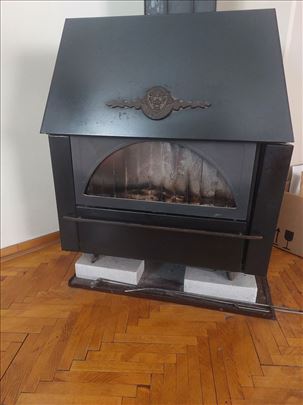 Kamin za grejanje na drva