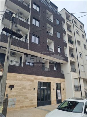 Lokal kod Doma zdravlja u ul. Živka Davidovića