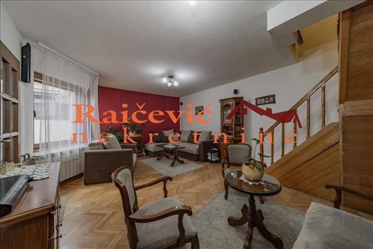 Dorcol, Dobracina, 4.0 kuca od 85 m2