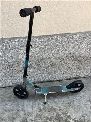 Trotinet plavi