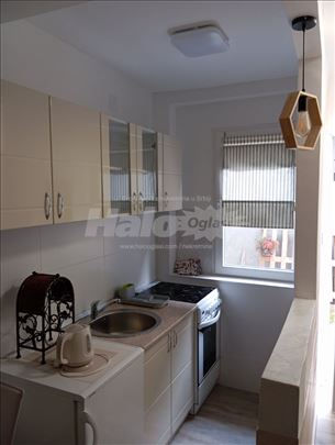 Zemun,Banatska 1.5 stan kompletno namesten