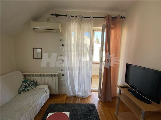1.5 stan, Branka Cvetkovića, Žarkovo, izdavanje