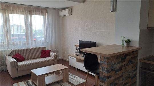 A blok, novogradnja, garaža, ID 10122