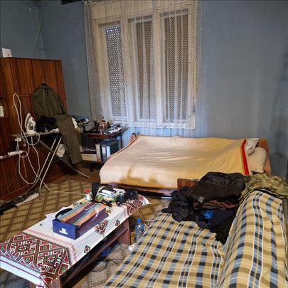  Centar,kuca, 104m2 Brace Jovanovica