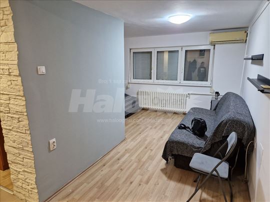 Izdajem stan od 30m2 plus u Otona Župančića