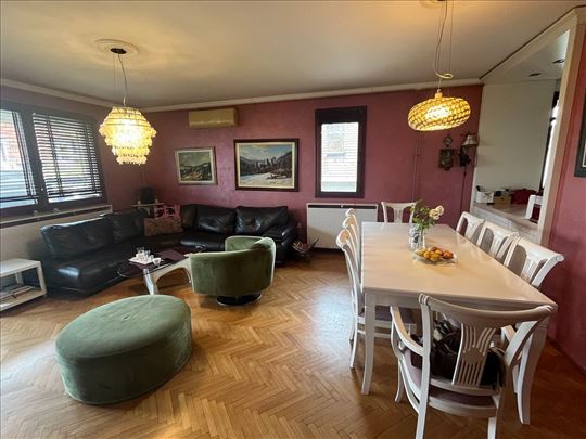 Izdajemo renoviran 4.0 stan kod Autokomande, 100m2