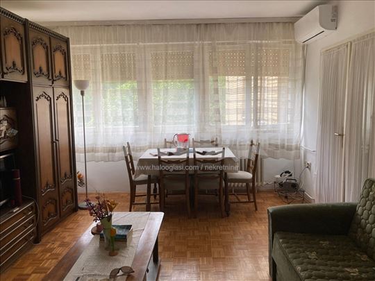 Izdajem jednosoban stan 39 m2, bez agencije