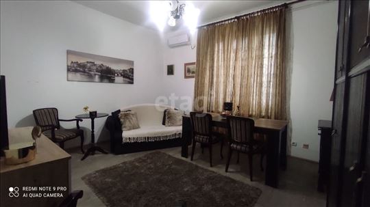 Izdavanje, stan na Slaviji 45m2, 450e