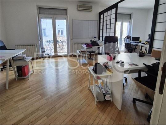 Kancelarijski prostor u strogom centru grada