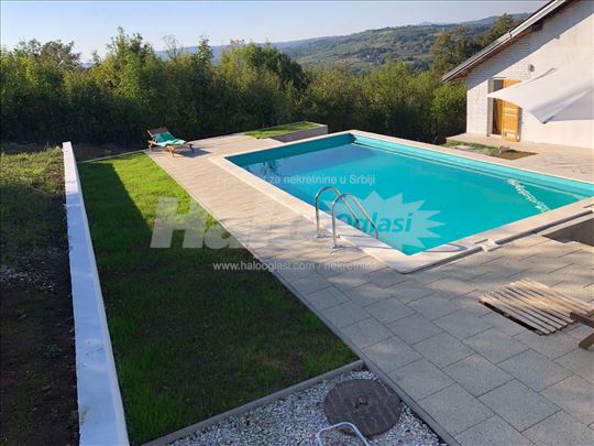 Kuća sa bazenom 120m2 Kosmaj, M.Požarevac