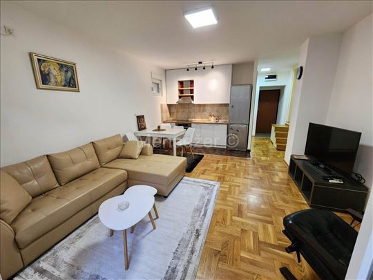 Lekino brdo, novija zgrada, 46m2, namesten