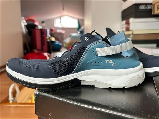 Salomon TA4, eur 42, nove