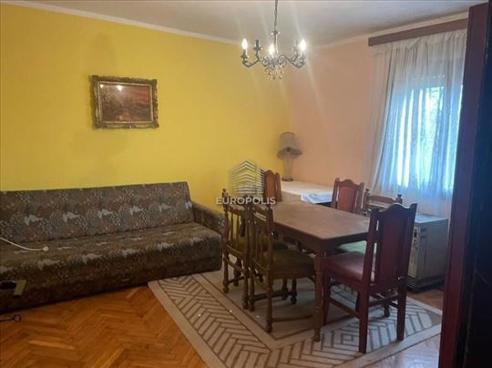 Stan sa dvorištem, u centru Pančeva ID#7519