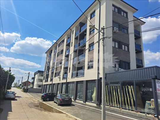 USELJIV, dnevna+spavaća soba,lift,44,63m2-ALTINA