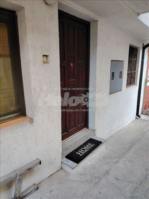 Izdajem garsonjeru/studio na Zvezdari