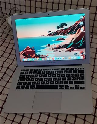 MacBook Air i5, ram 4gb, ssd 128gb, Punjač, SdCard