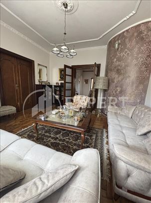 Salonski stan 135m2 na Paliluli